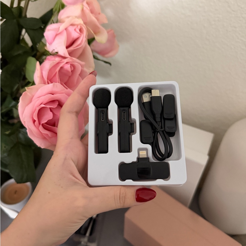 Wireless Microphone Set with Accessories